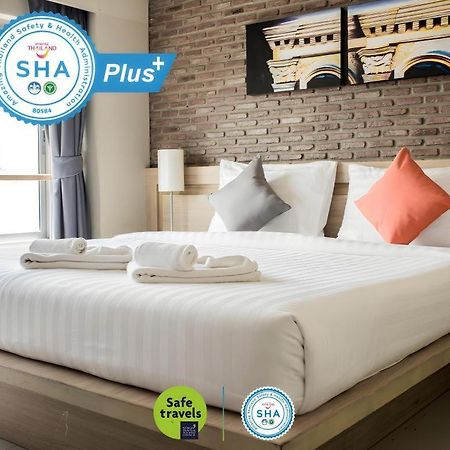 Chinotel Phuket Bagian luar foto