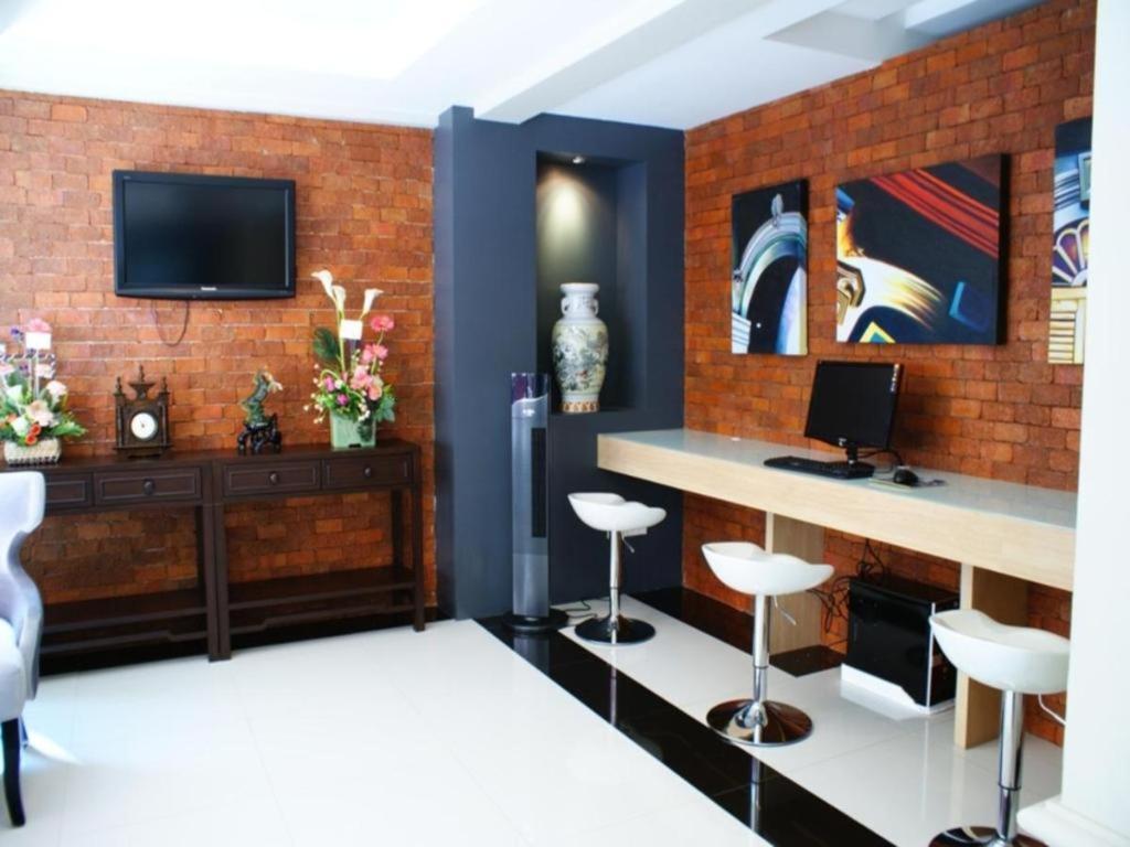 Chinotel Phuket Bagian luar foto