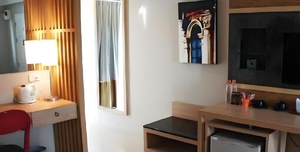 Chinotel Phuket Bagian luar foto