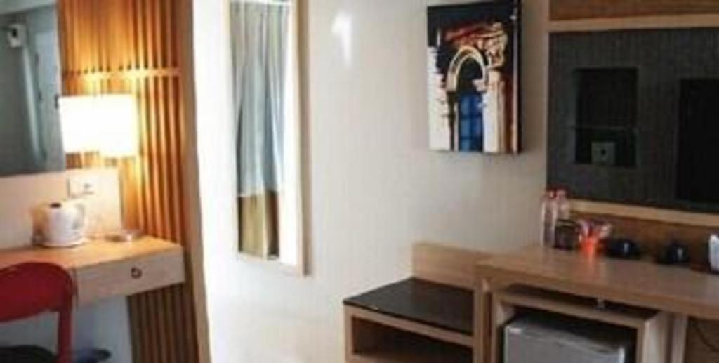 Chinotel Phuket Bagian luar foto